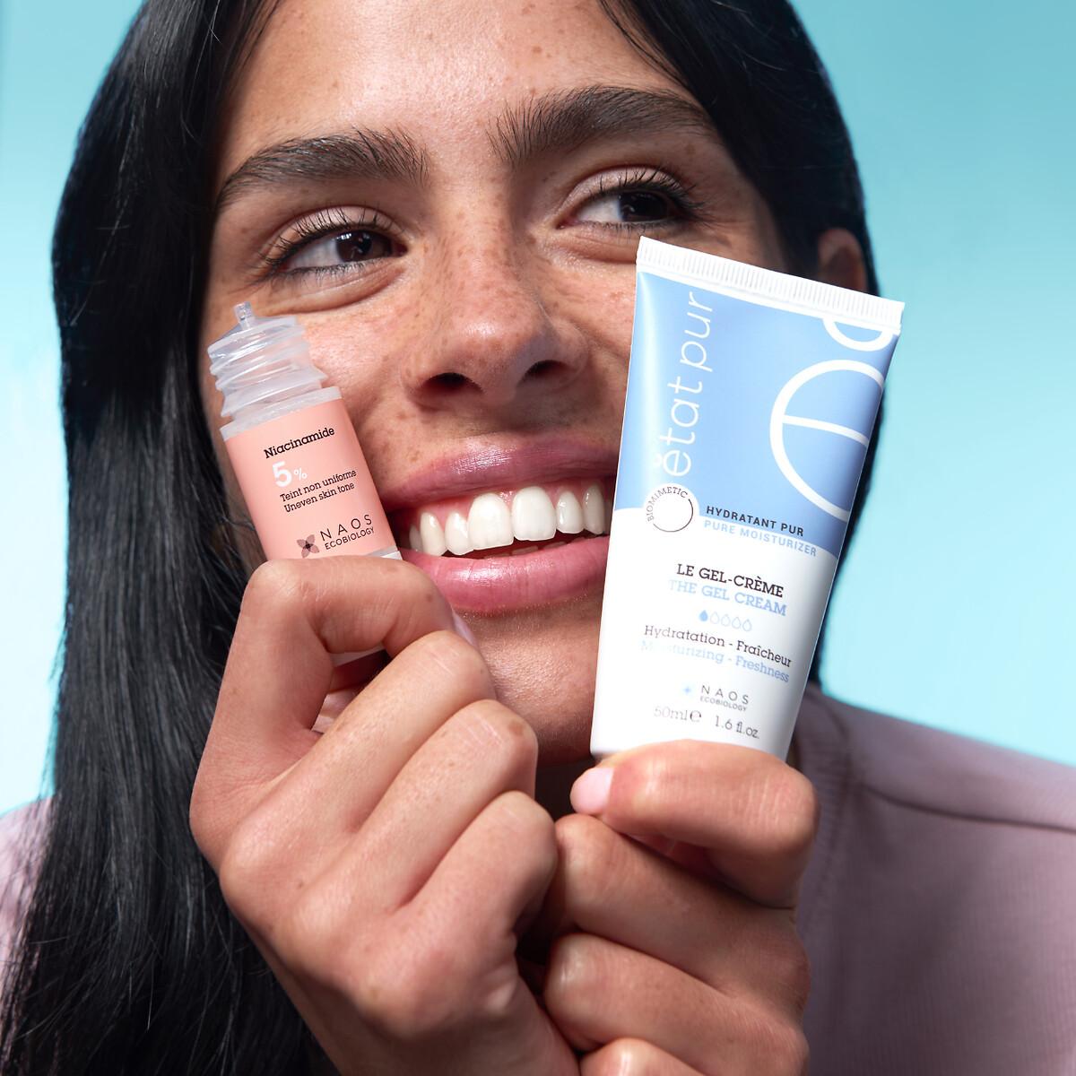 visuel femme avec produit Etat Pur